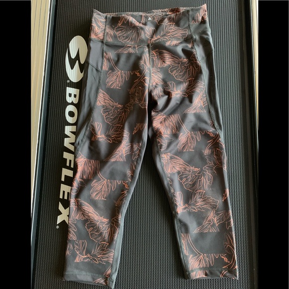 NWOT🏃‍♀️Addidas Climalite High Waisted Capris - Picture 8 of 8